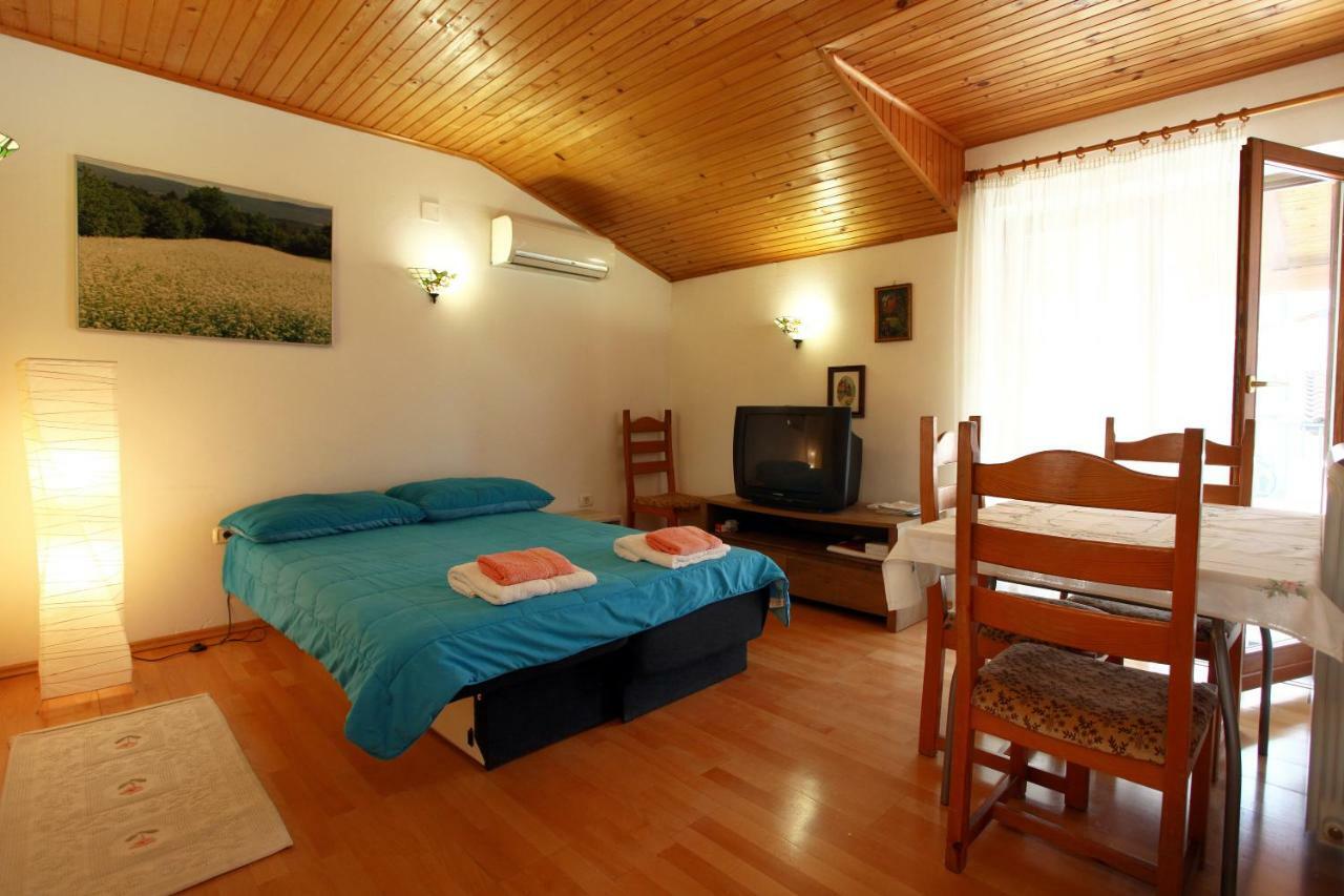 Apartment Svobode Izola Εξωτερικό φωτογραφία